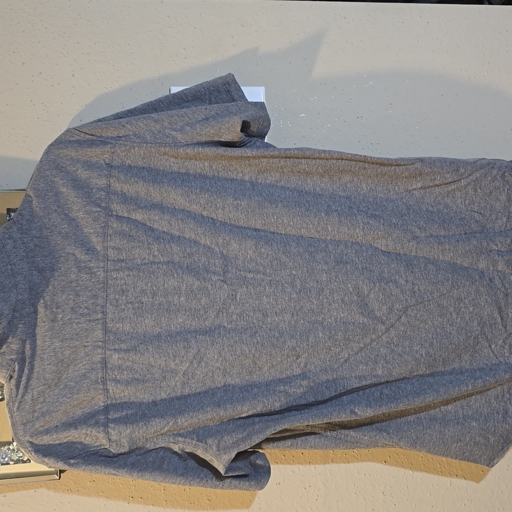 GRAY CAUSUAL BUTTON UP CALVIN KLEIN SHIRT  MEDIUM MEN - Picture 3 of 3